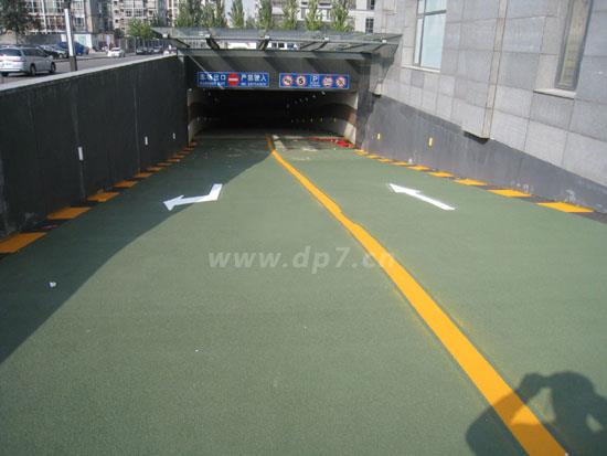鋪砂止滑坡道地坪-歐進(jìn)建材www.gsmdata.cn